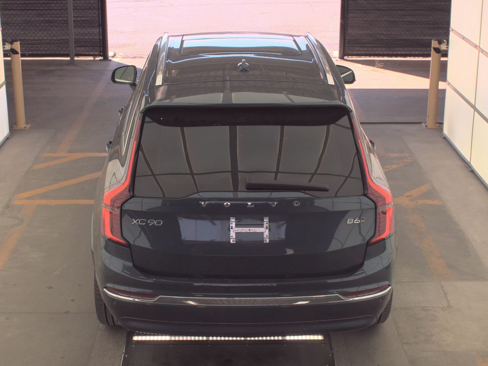 2025 Volvo XC90 B6 Plus AWD