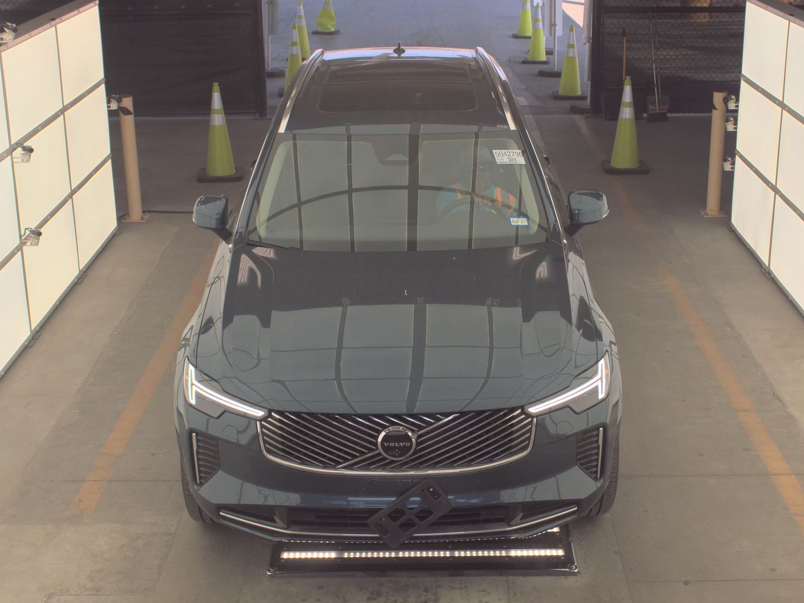 2025 Volvo XC90 B6 Plus AWD