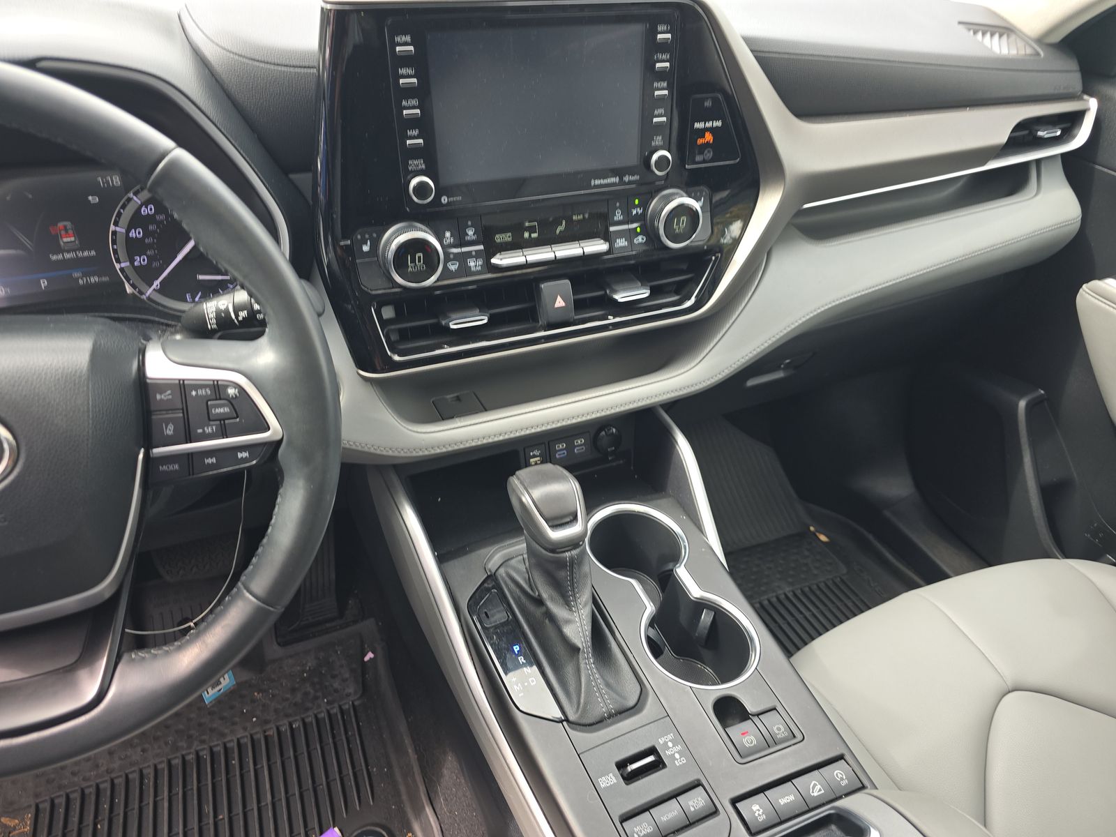 2022 Toyota Highlander XLE AWD