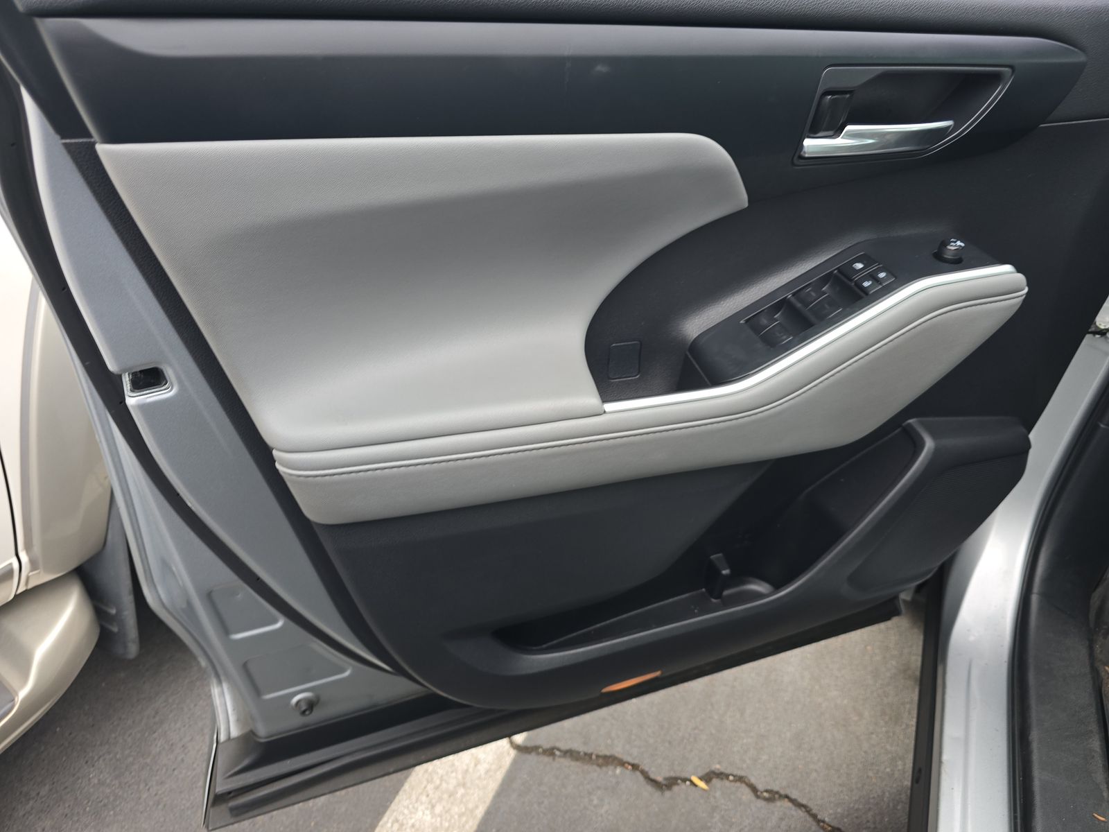 2022 Toyota Highlander XLE AWD