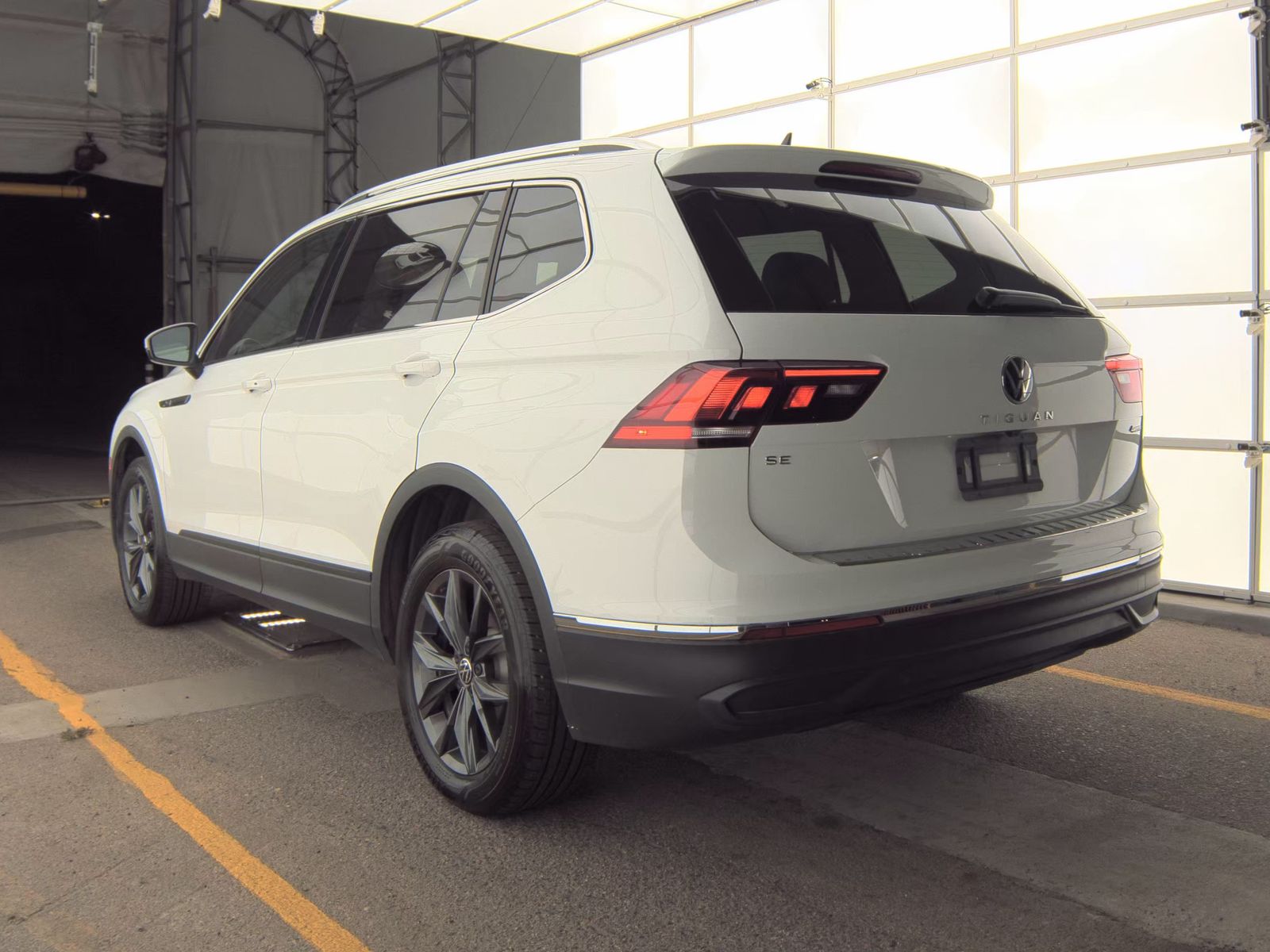 2022 Volkswagen Tiguan 2.0T SE AWD