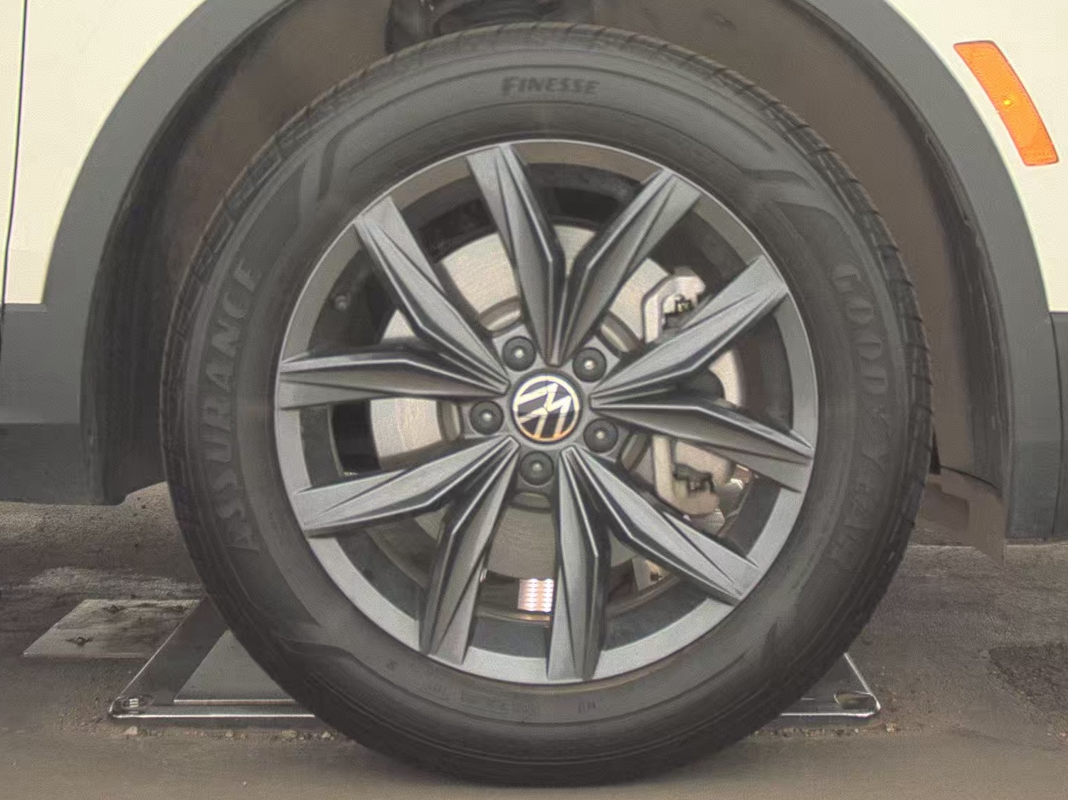 2022 Volkswagen Tiguan 2.0T SE AWD