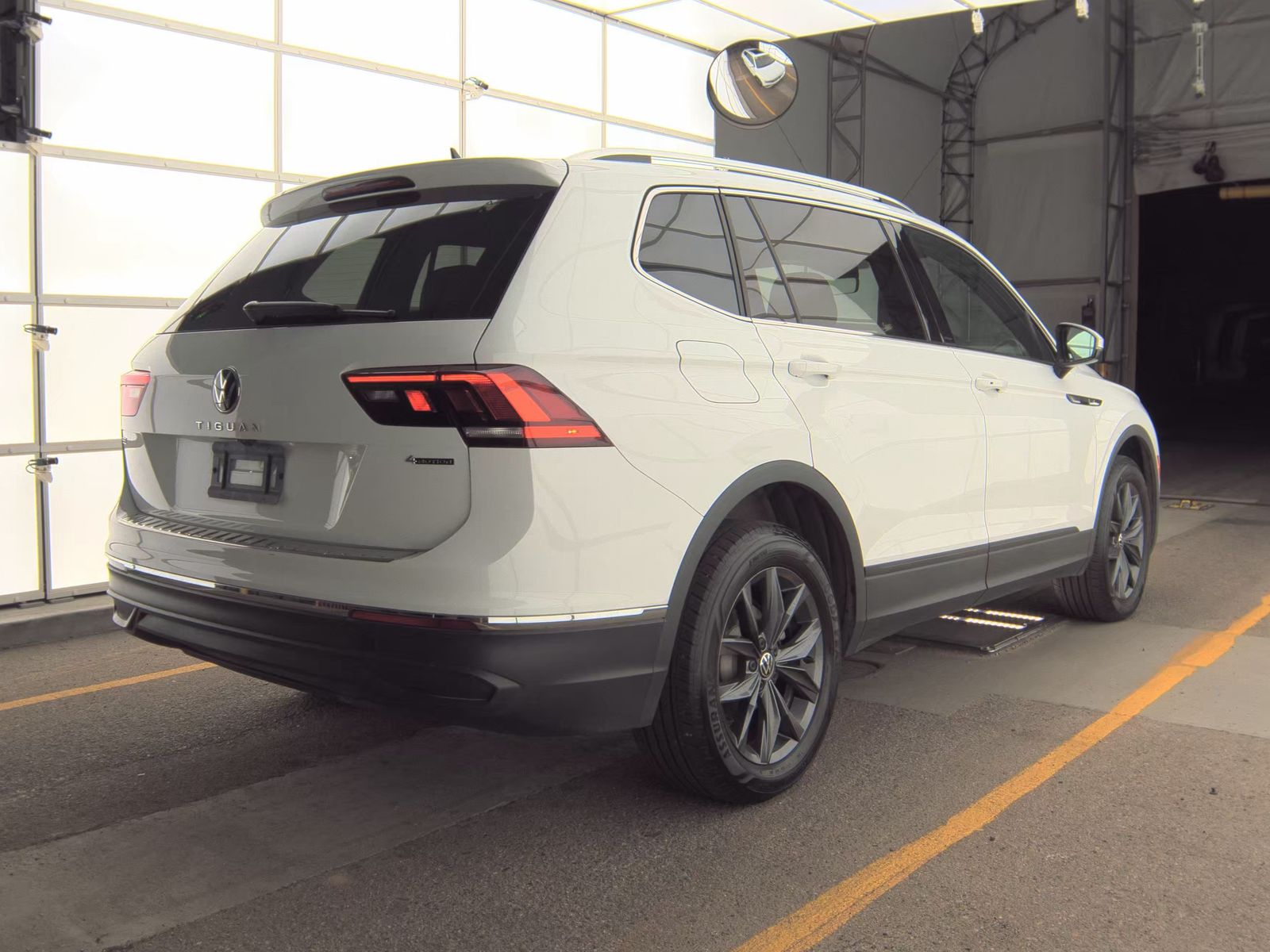 2022 Volkswagen Tiguan 2.0T SE AWD