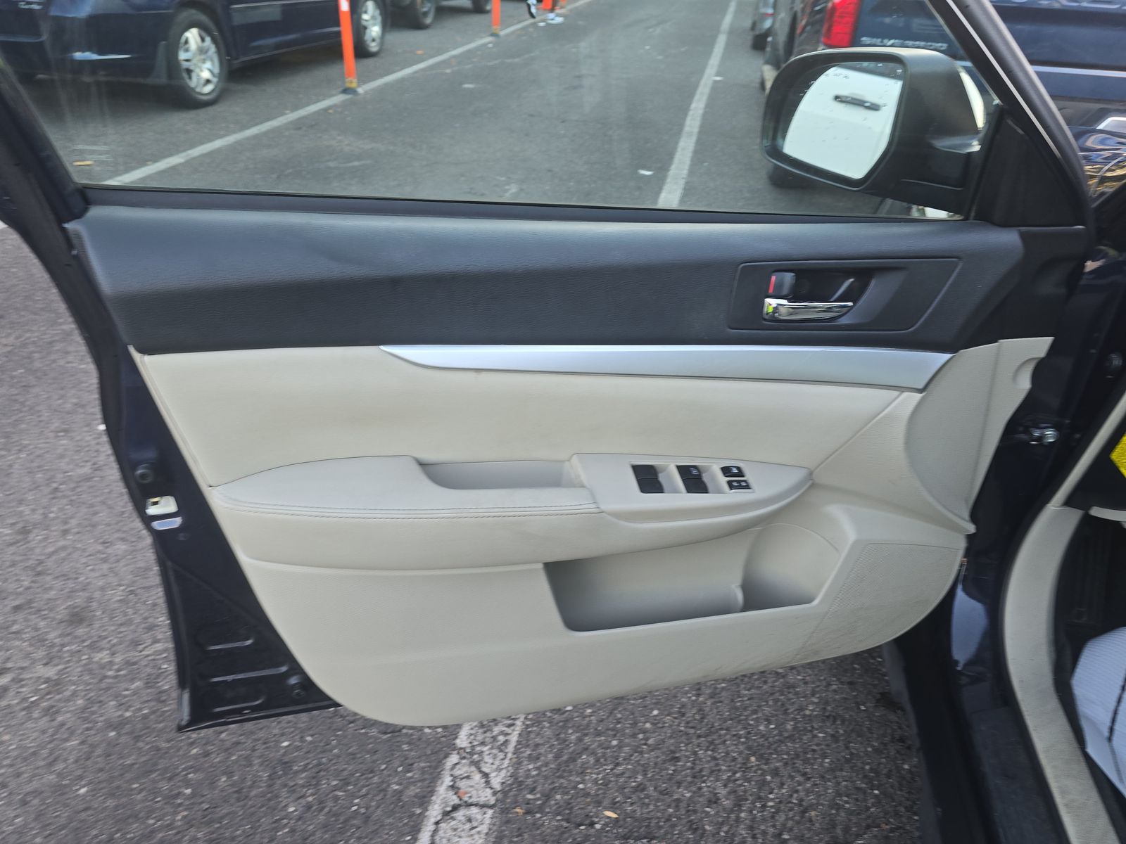 2012 Subaru Outback 2.5i Premium AWD