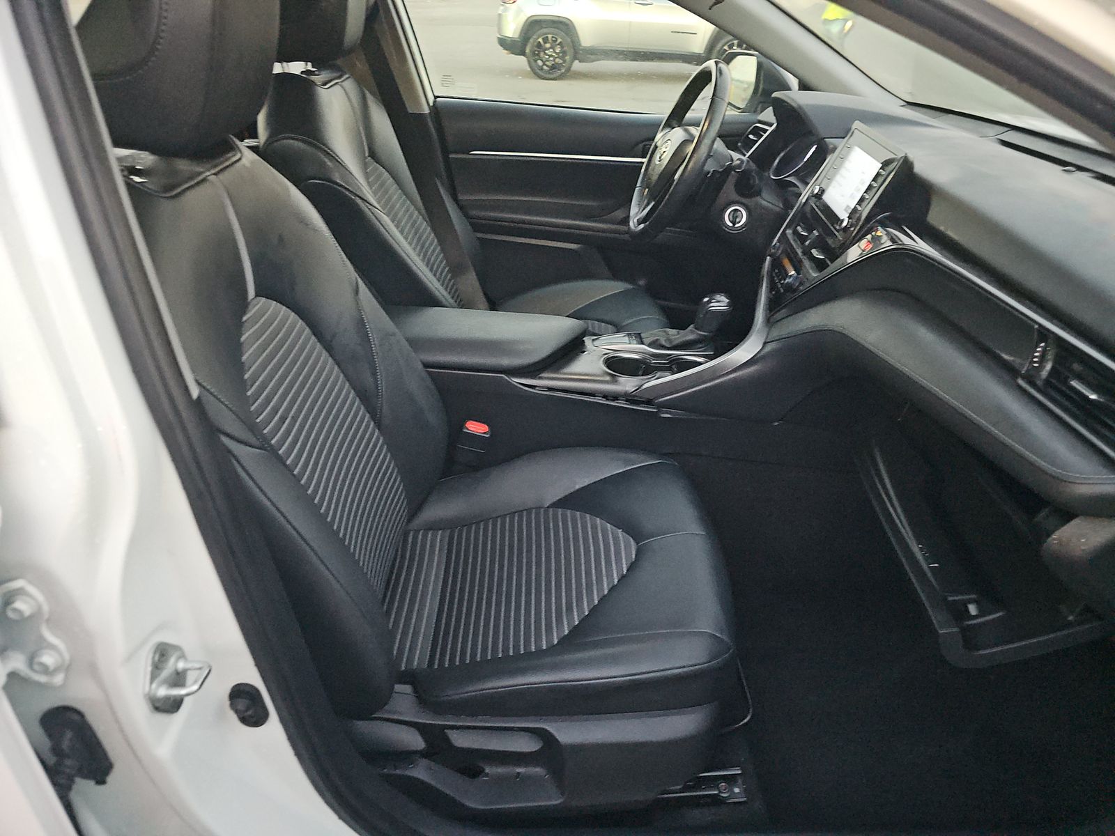 2022 Toyota Camry SE FWD