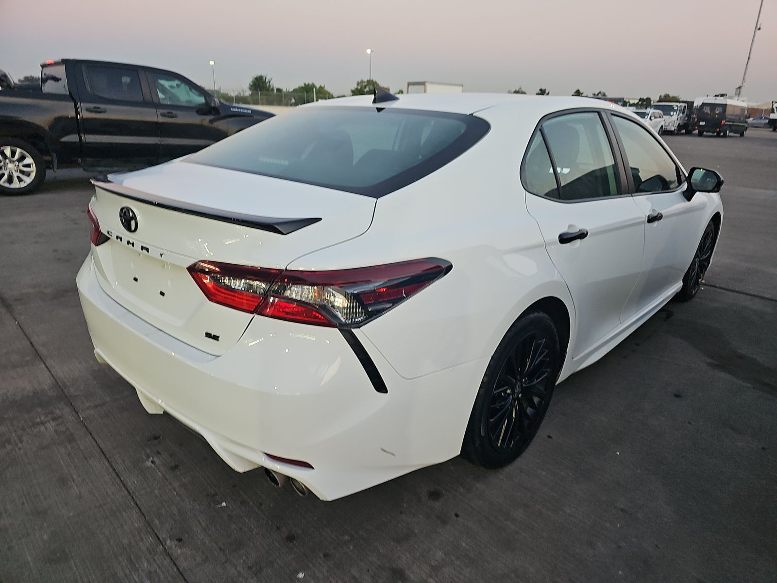 2022 Toyota Camry SE FWD