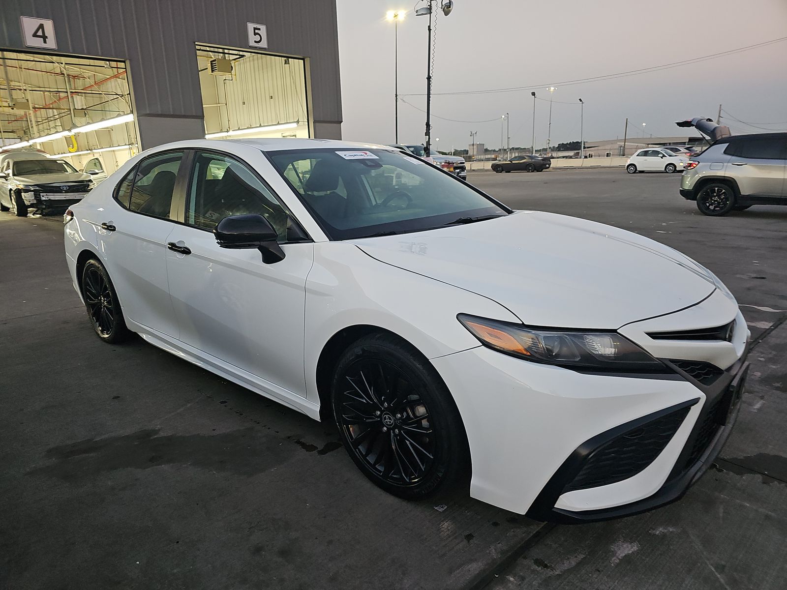 2022 Toyota Camry SE FWD