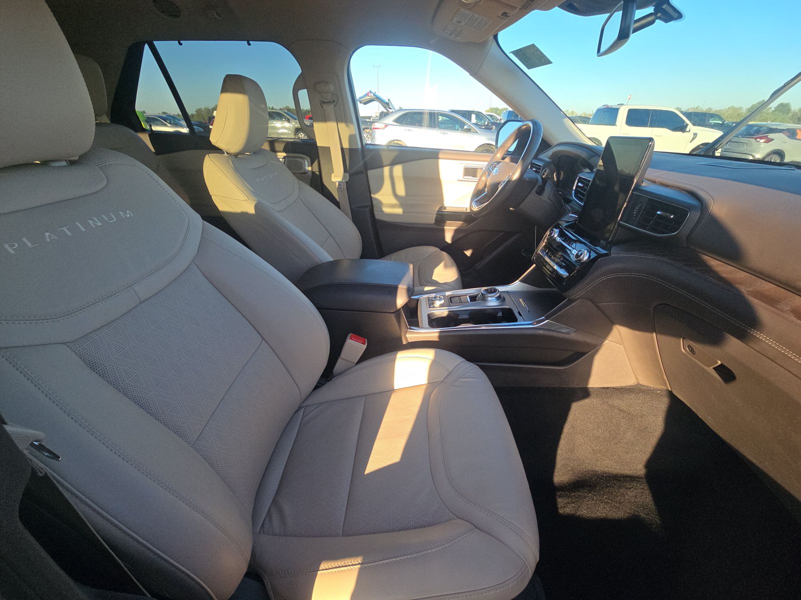 2022 Ford Explorer Platinum AWD