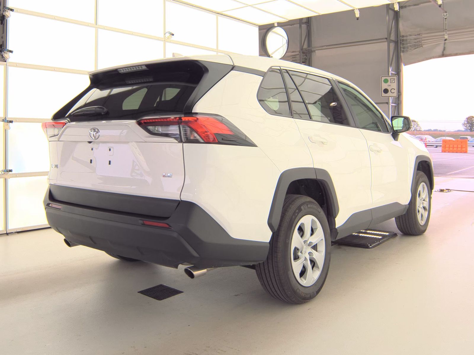 2025 Toyota RAV4 LE FWD