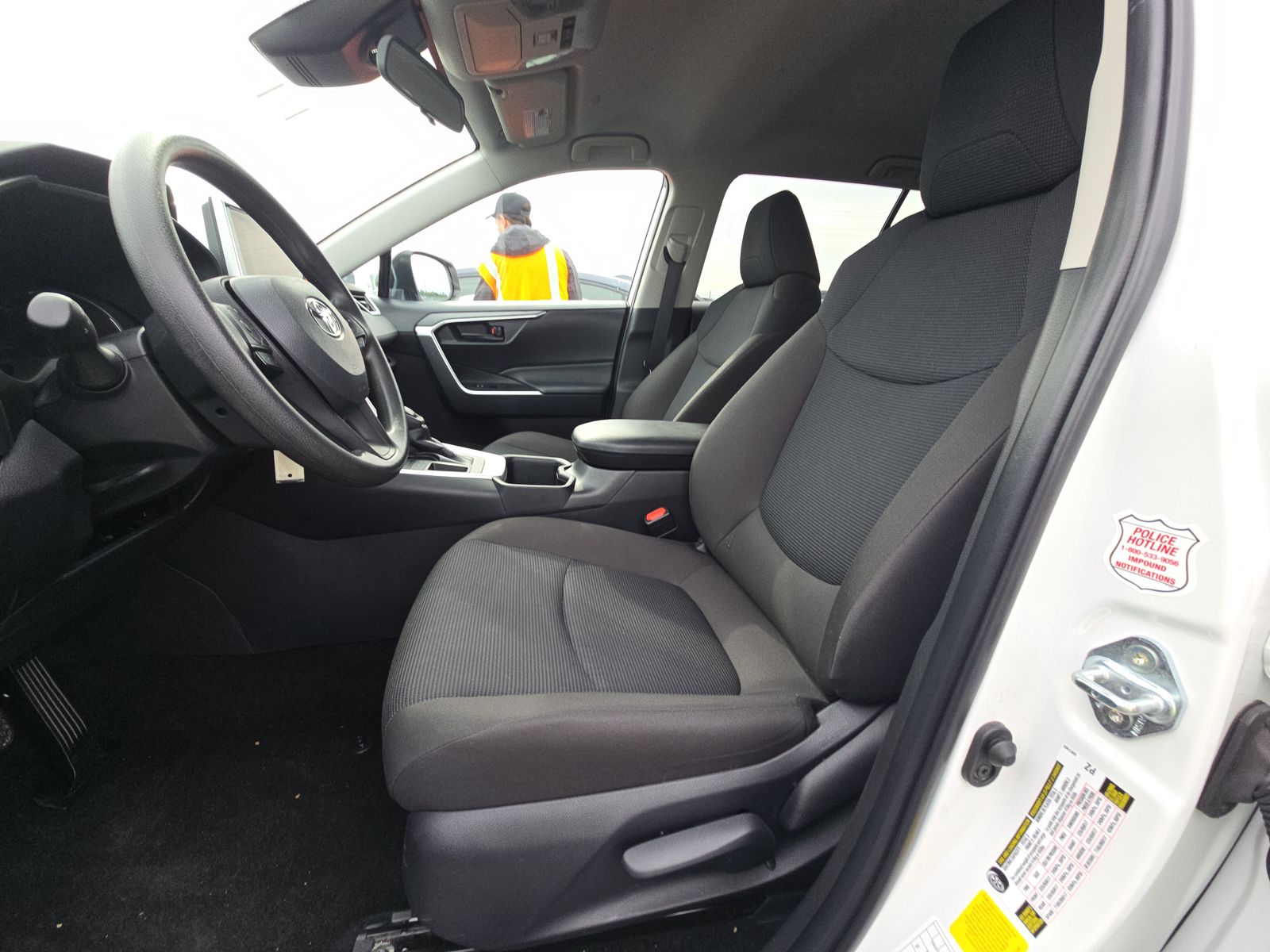 2025 Toyota RAV4 LE FWD