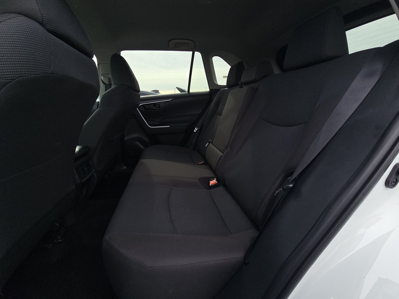 2025 Toyota RAV4 LE FWD