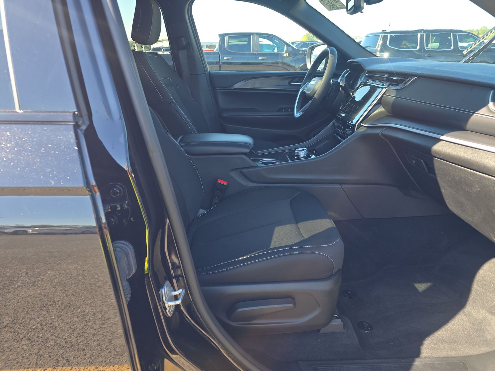 2024 Jeep Grand Cherokee Laredo X AWD