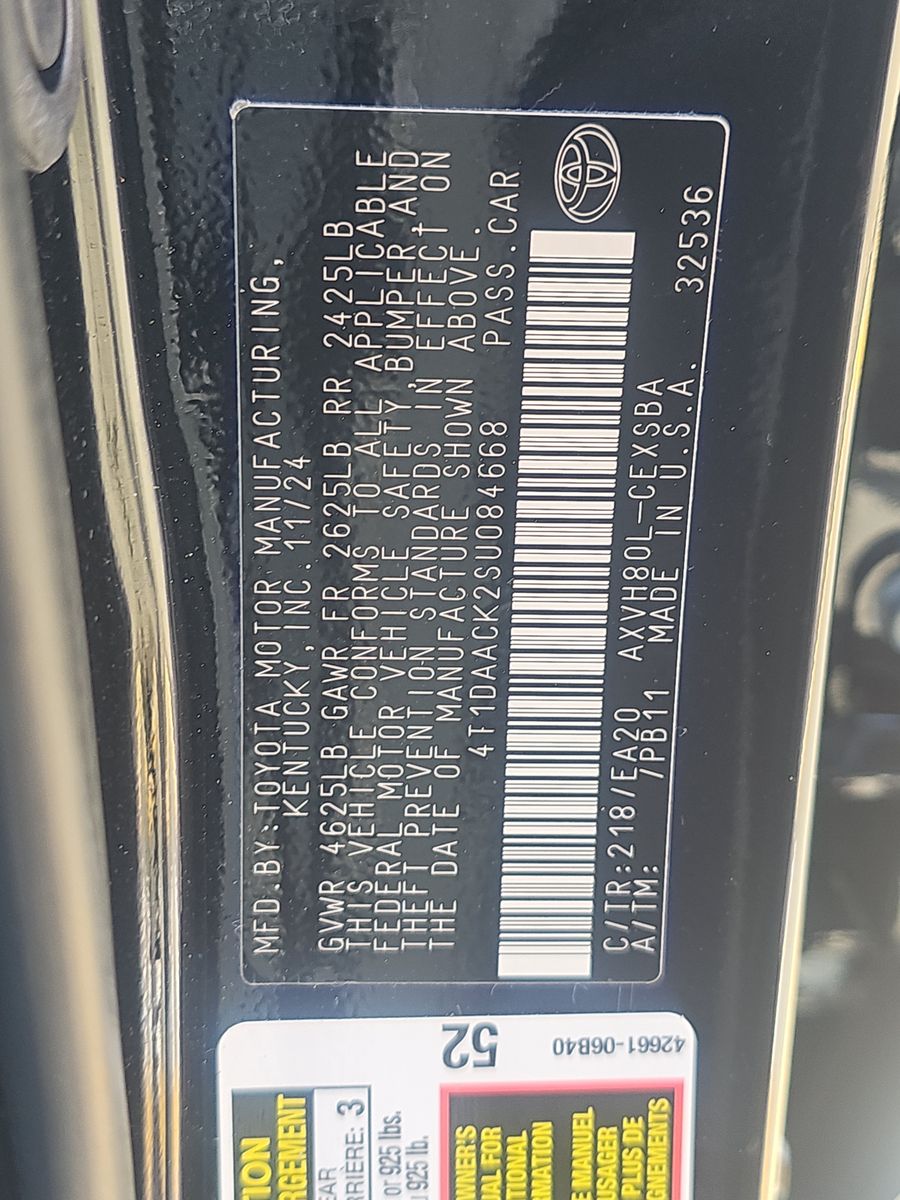 2025 Toyota Camry SE FWD