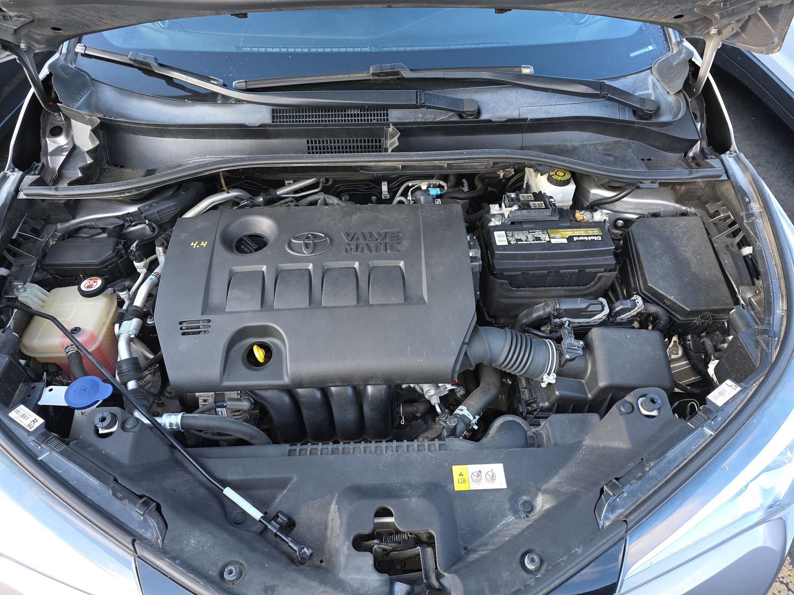 2018 Toyota C-HR XLE FWD