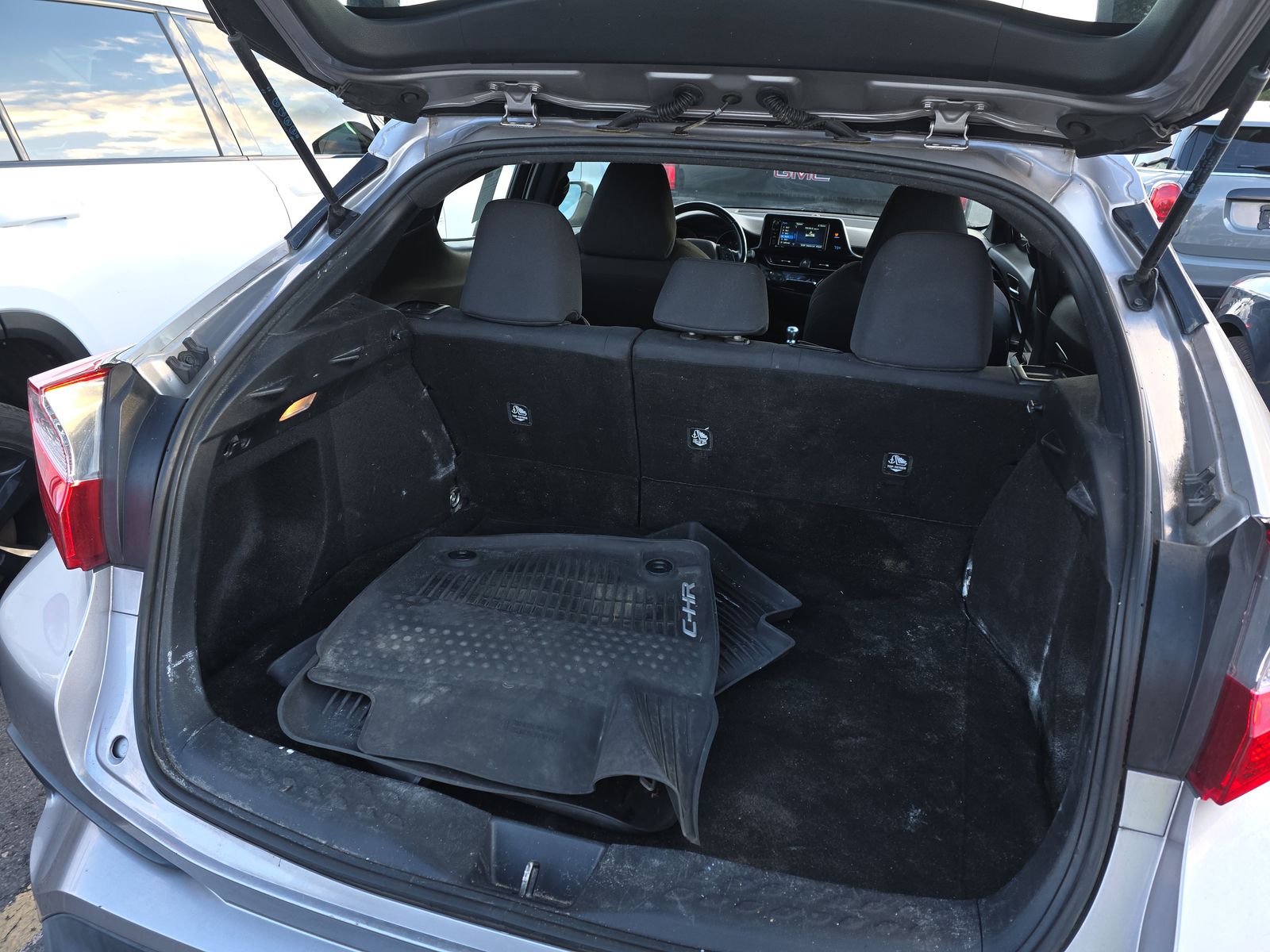 2018 Toyota C-HR XLE FWD