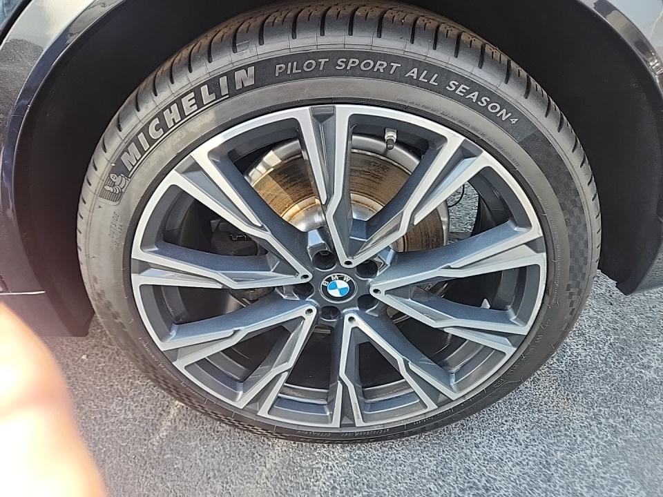 2020 BMW X7 xDrive40i AWD