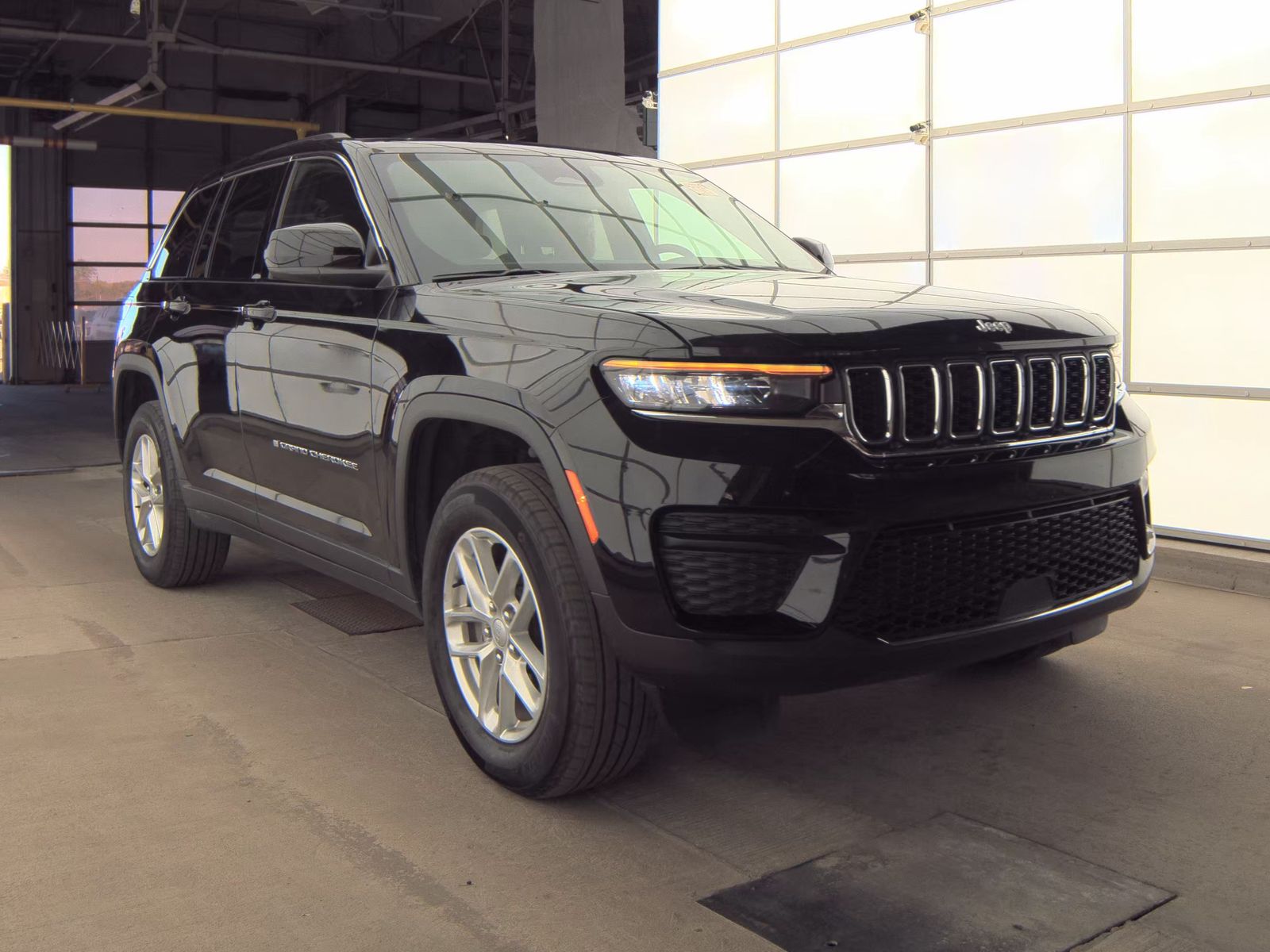 2024 Jeep Grand Cherokee Laredo X AWD