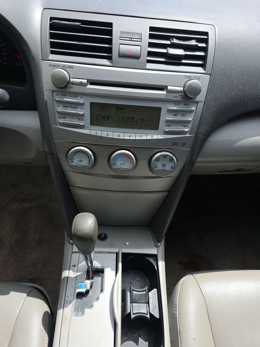 2011 Toyota Camry LE FWD