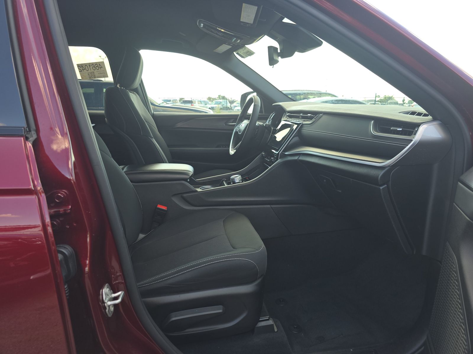 2024 Jeep Grand Cherokee Laredo AWD