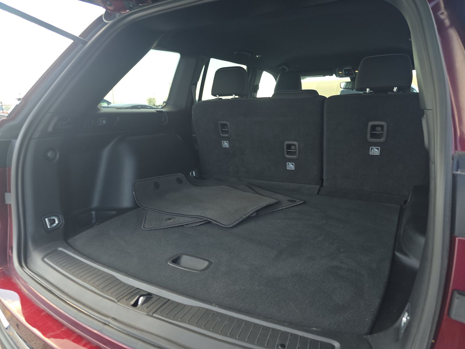 2024 Jeep Grand Cherokee Laredo AWD