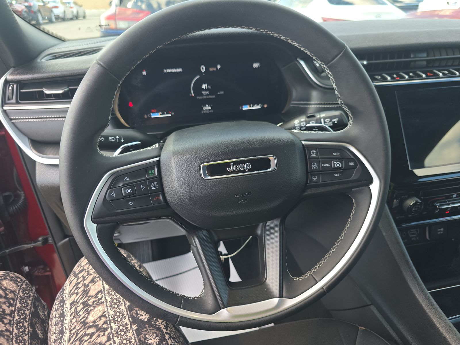 2024 Jeep Grand Cherokee Laredo AWD