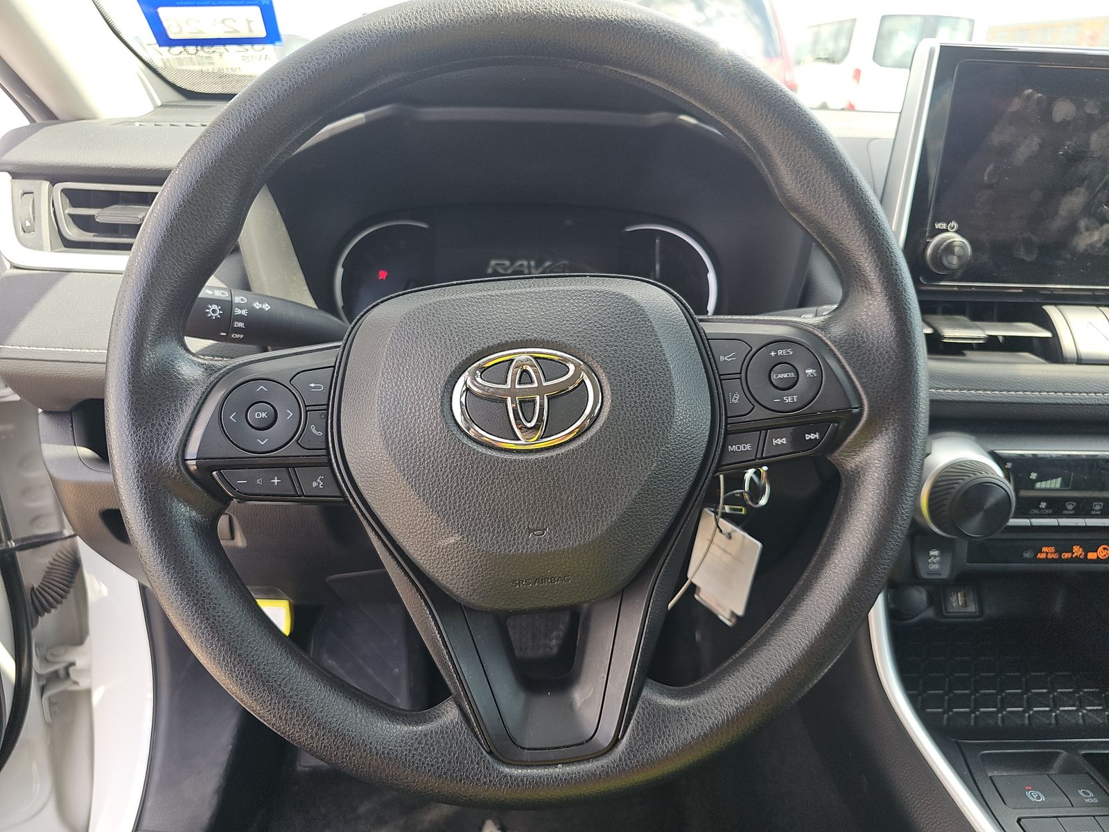 2025 Toyota RAV4 LE FWD