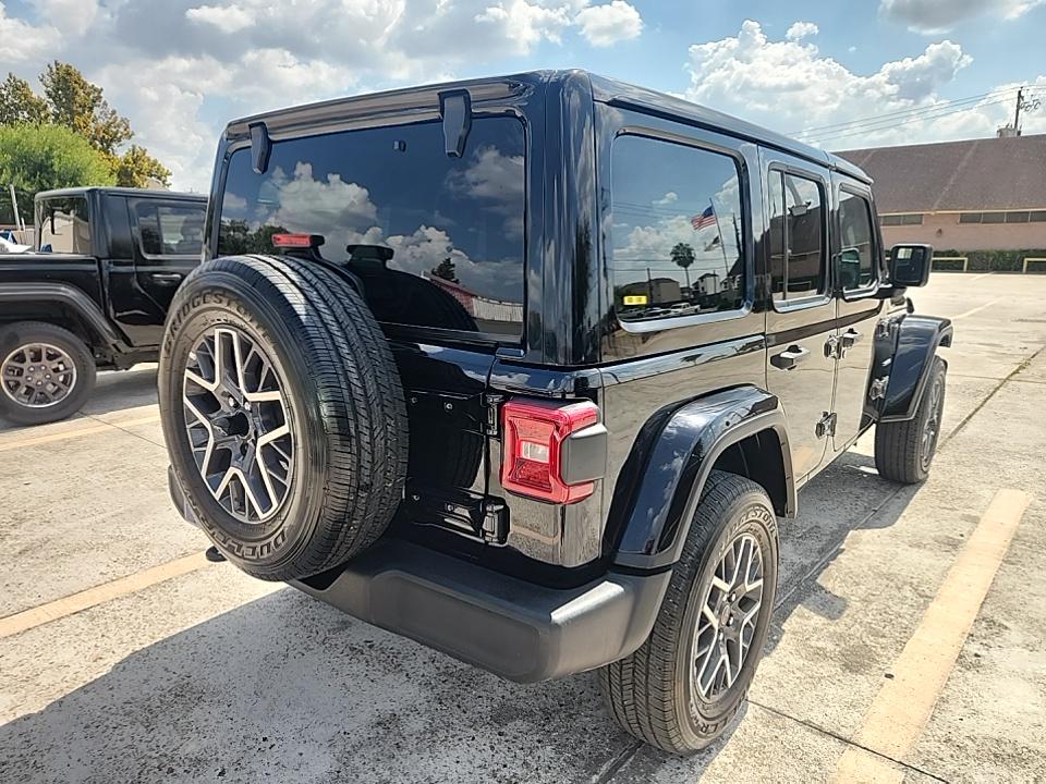2024 Jeep Wrangler Sahara AWD
