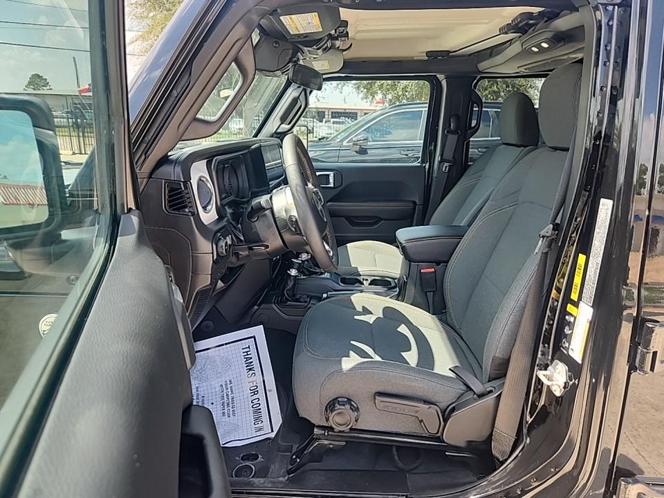 2024 Jeep Wrangler Sahara AWD