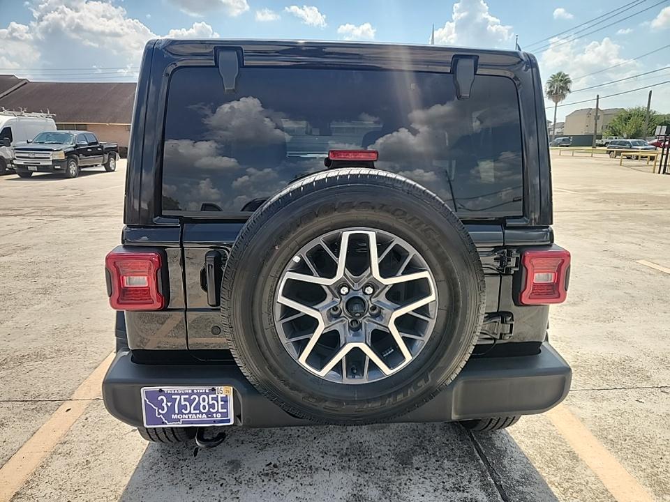 2024 Jeep Wrangler Sahara AWD