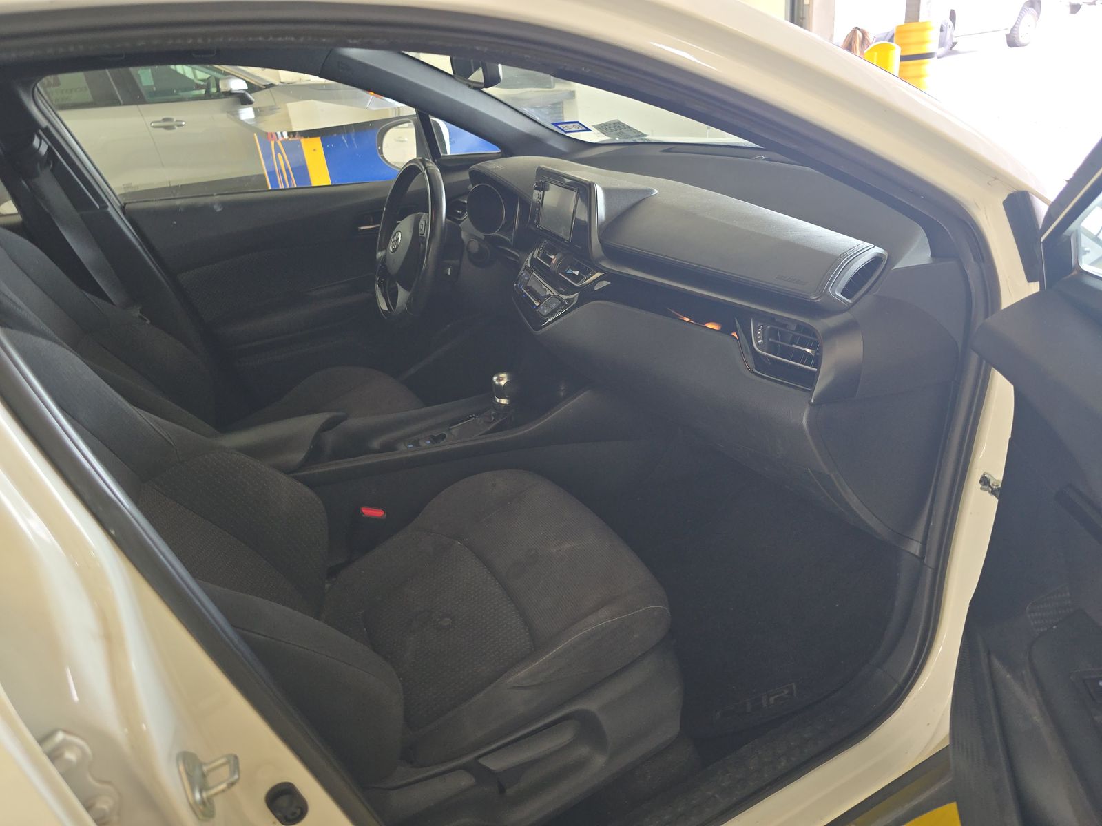 2018 Toyota C-HR XLE Premium FWD