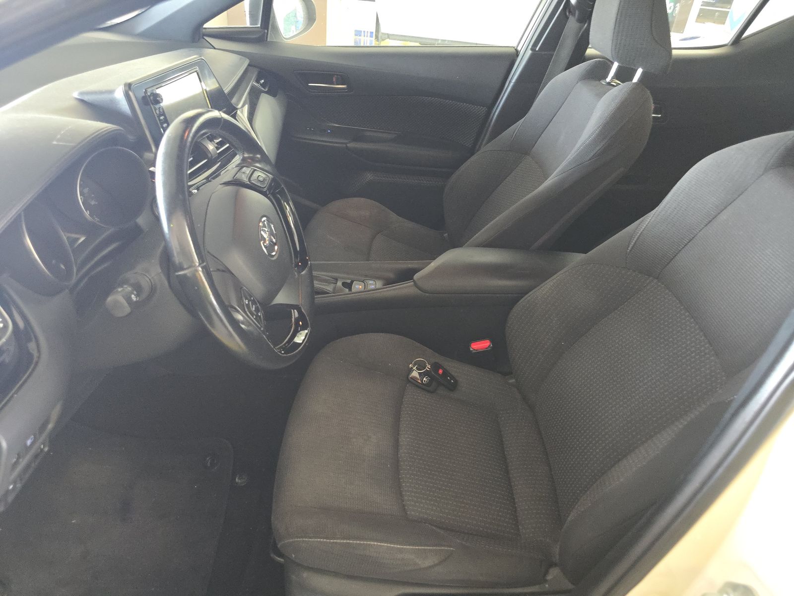 2018 Toyota C-HR XLE Premium FWD