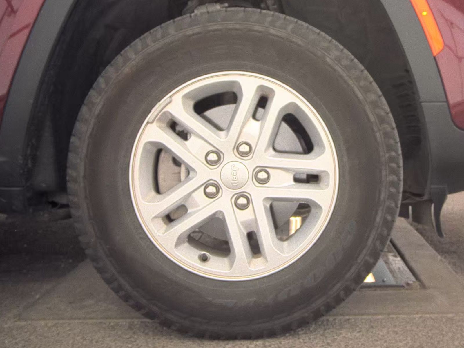 2024 Jeep Grand Cherokee Laredo AWD