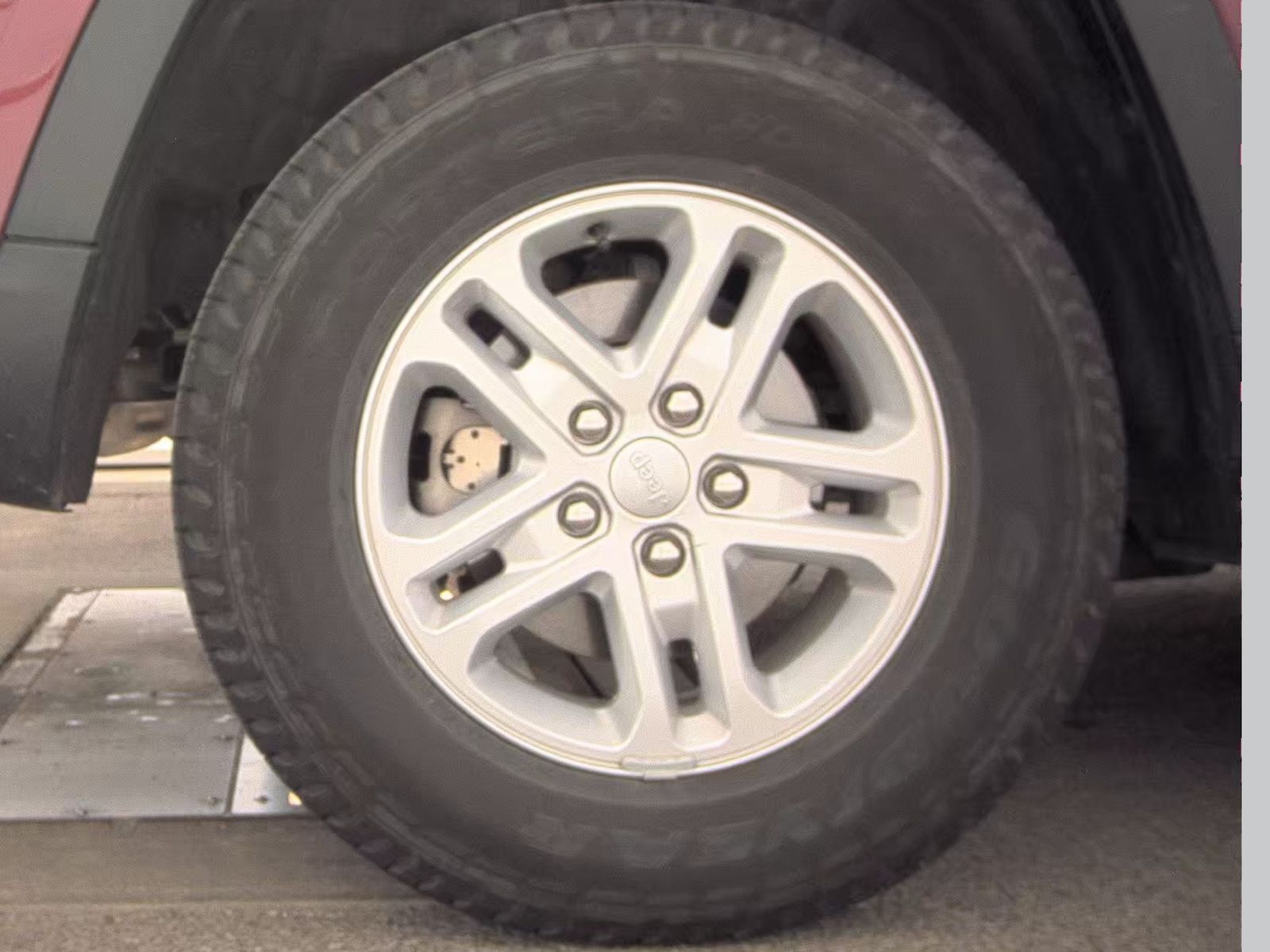 2024 Jeep Grand Cherokee Laredo AWD