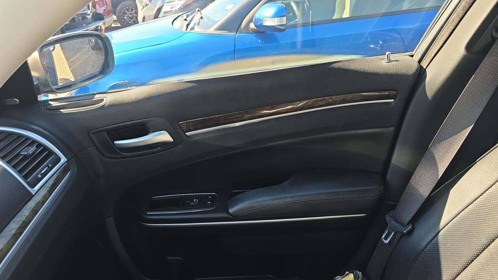 2017 Chrysler 300 C RWD