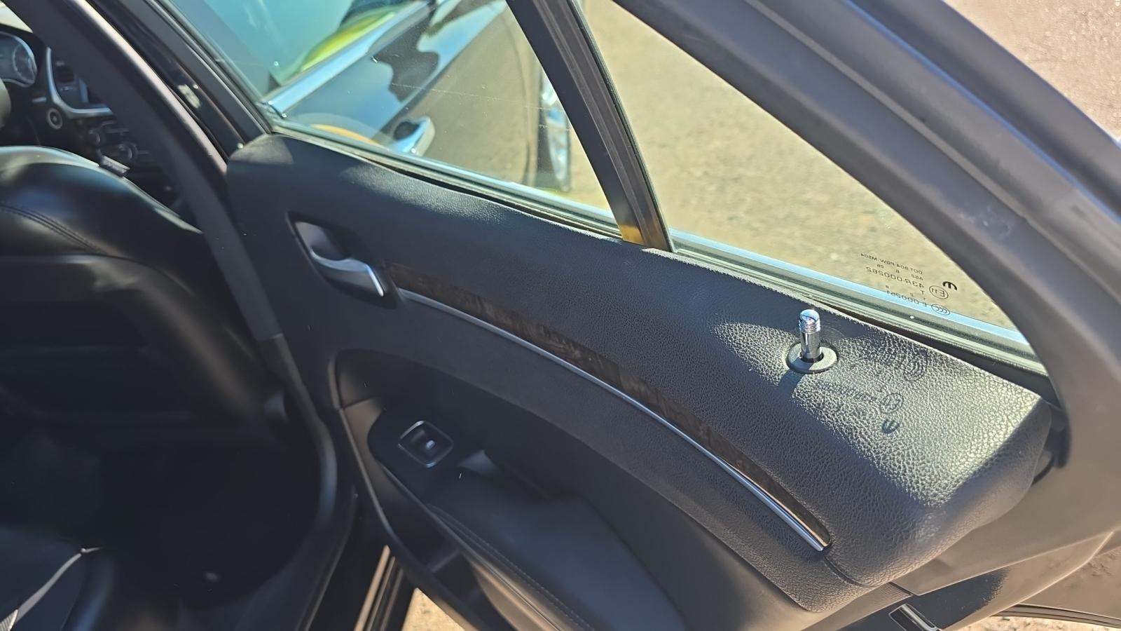 2017 Chrysler 300 C RWD