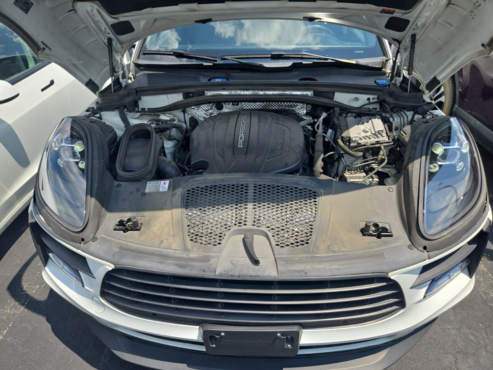 2020 Porsche Macan Base AWD