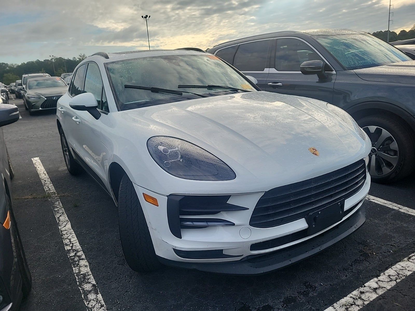 2020 Porsche Macan Base AWD