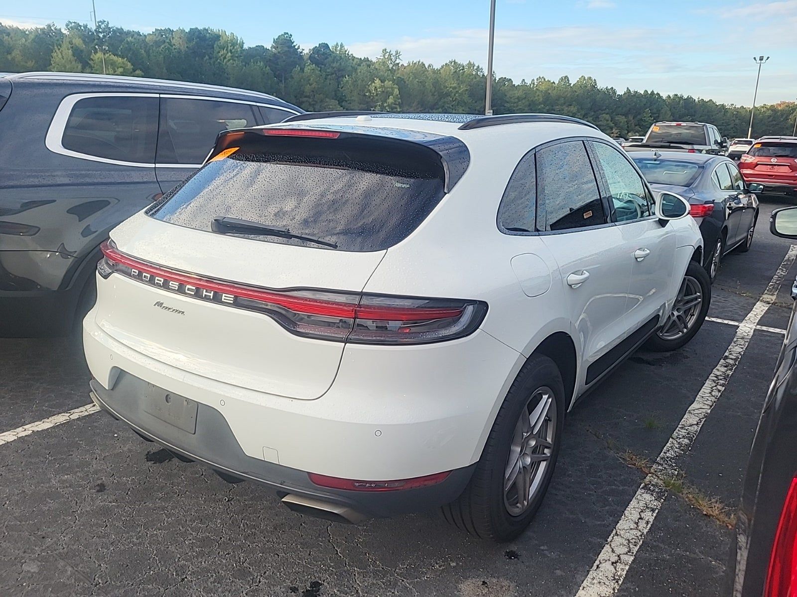 2020 Porsche Macan Base AWD