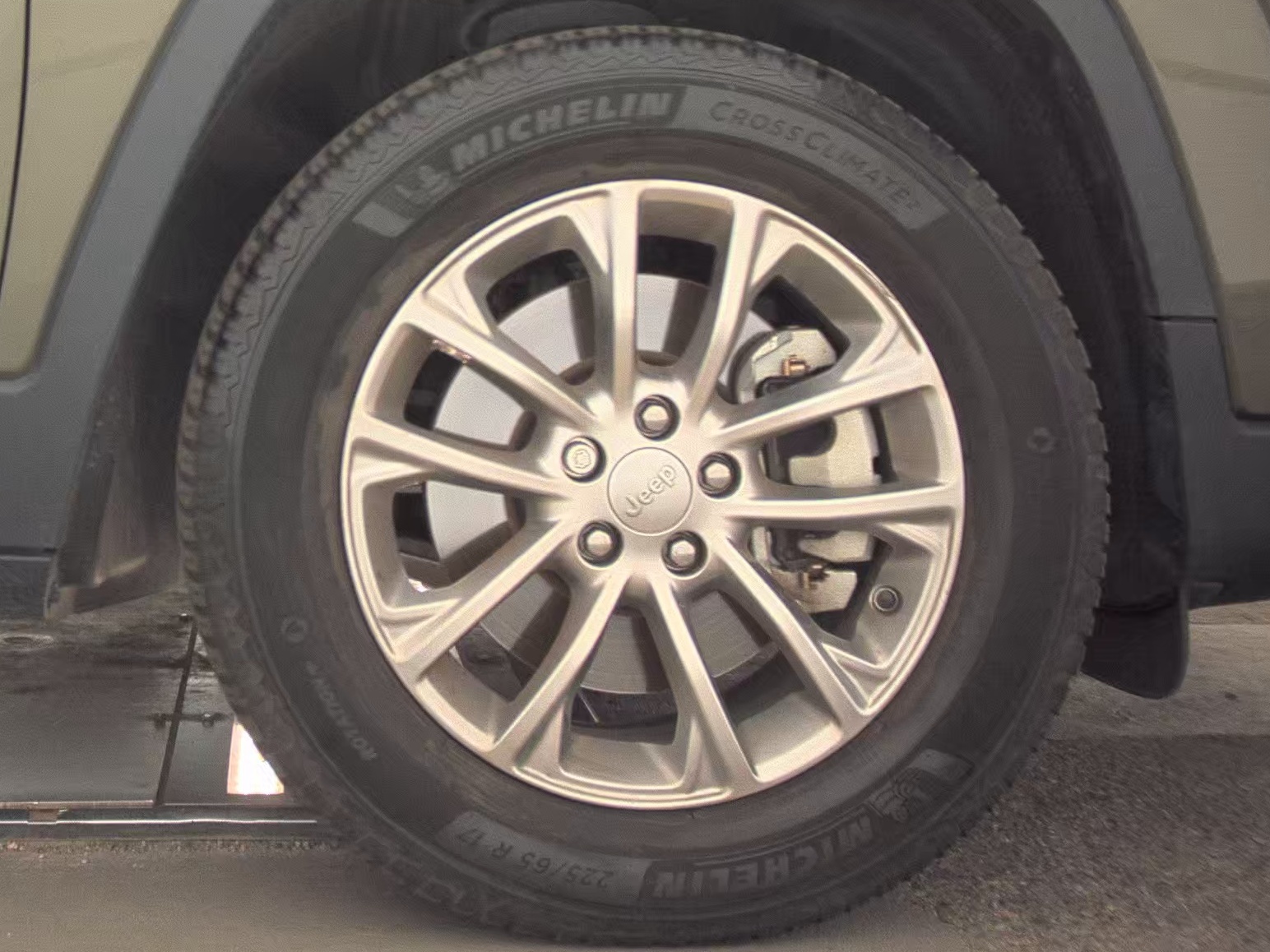 2021 Jeep Cherokee Latitude Lux AWD