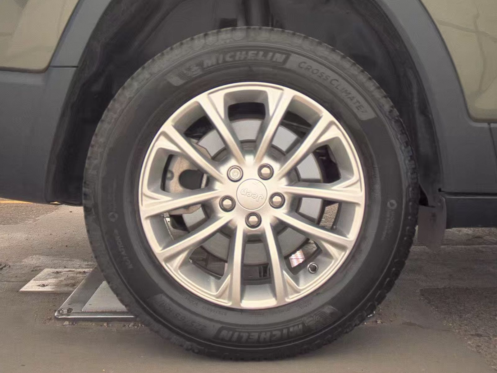 2021 Jeep Cherokee Latitude Lux AWD