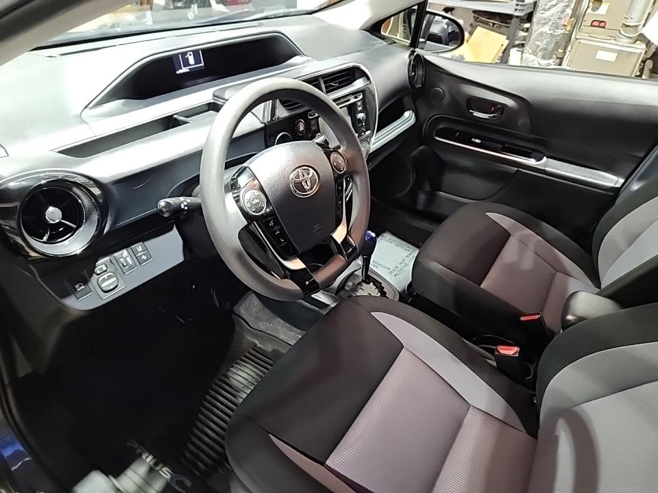 2019 Toyota Prius c L FWD