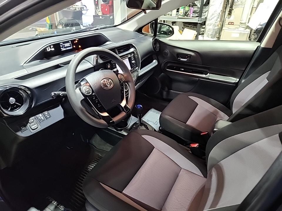 2019 Toyota Prius c L FWD