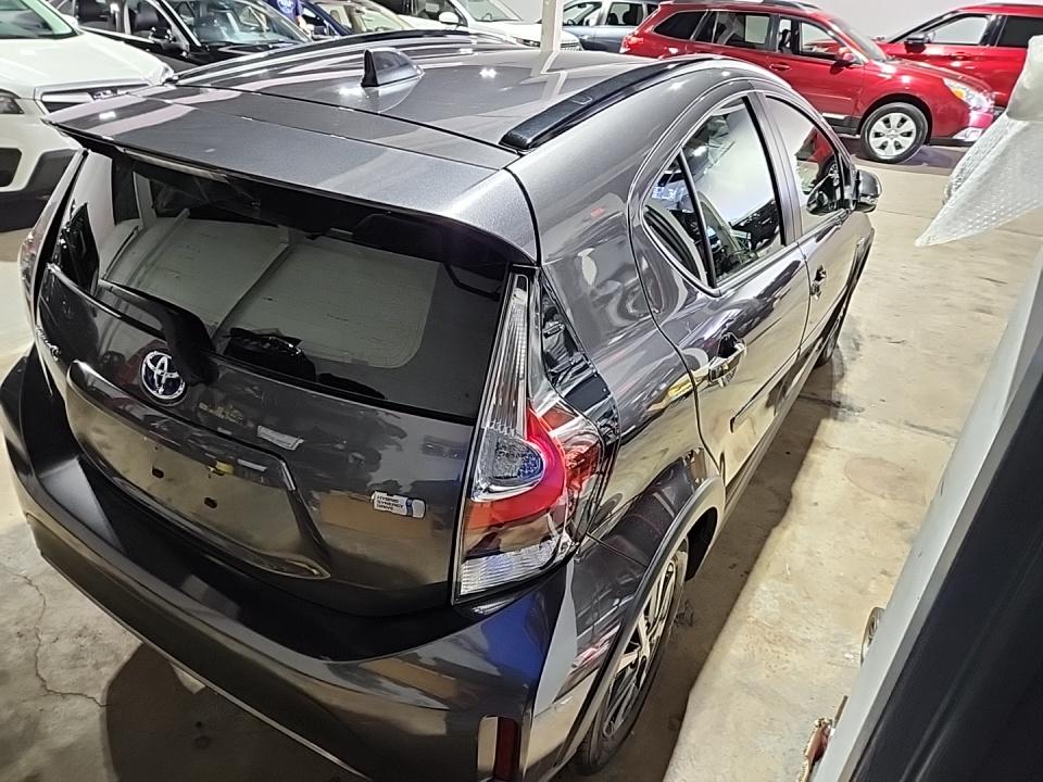 2019 Toyota Prius c L FWD