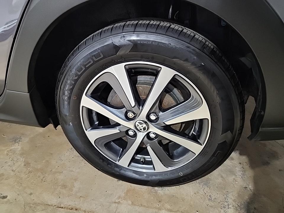 2019 Toyota Prius c L FWD