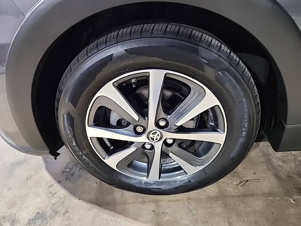 2019 Toyota Prius c L FWD