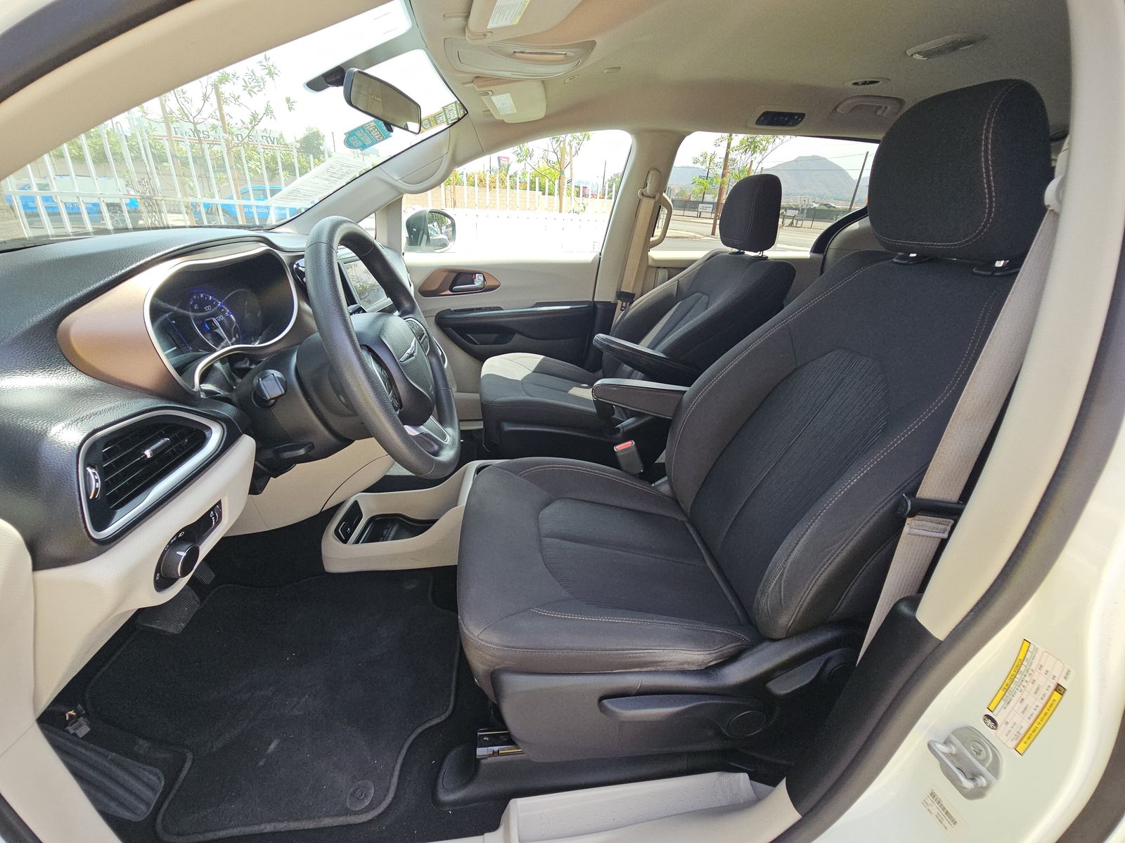2018 Chrysler Pacifica L FWD