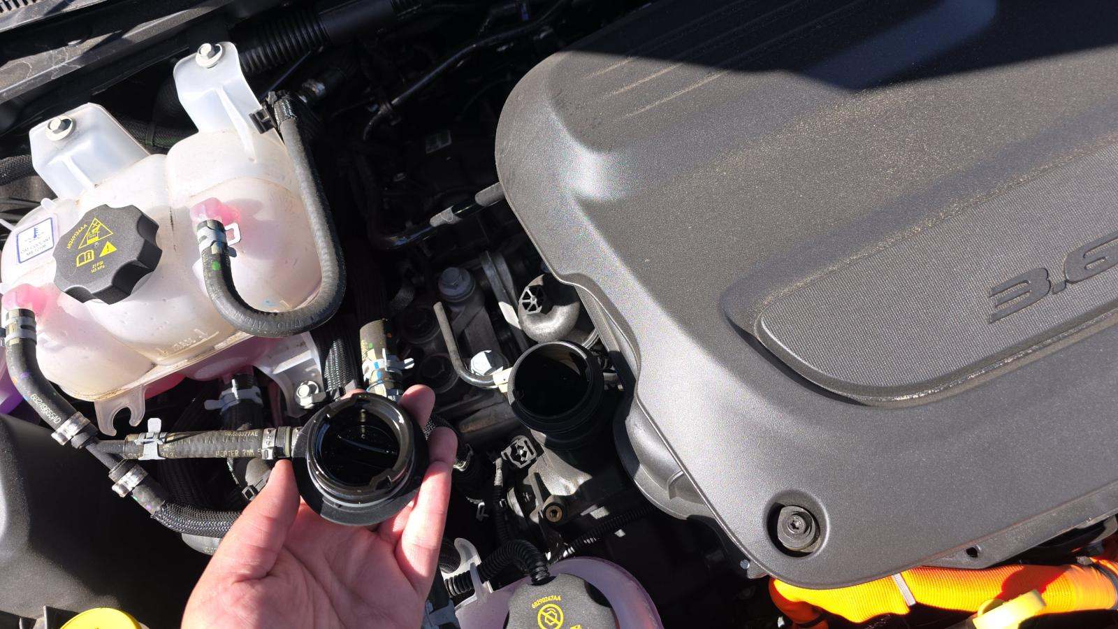 2024 Chrysler Pacifica Hybrid Select FWD