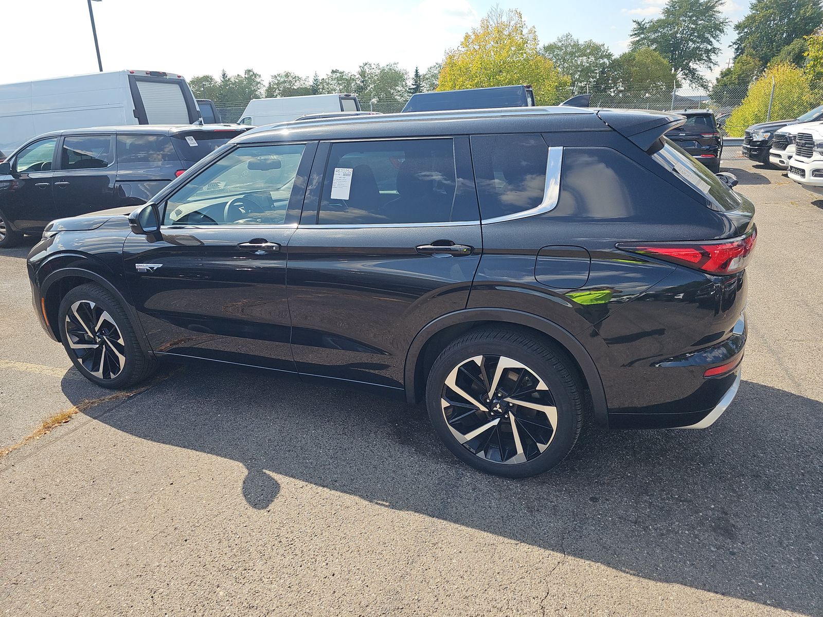 2023 Mitsubishi Outlander PHEV SEL AWD