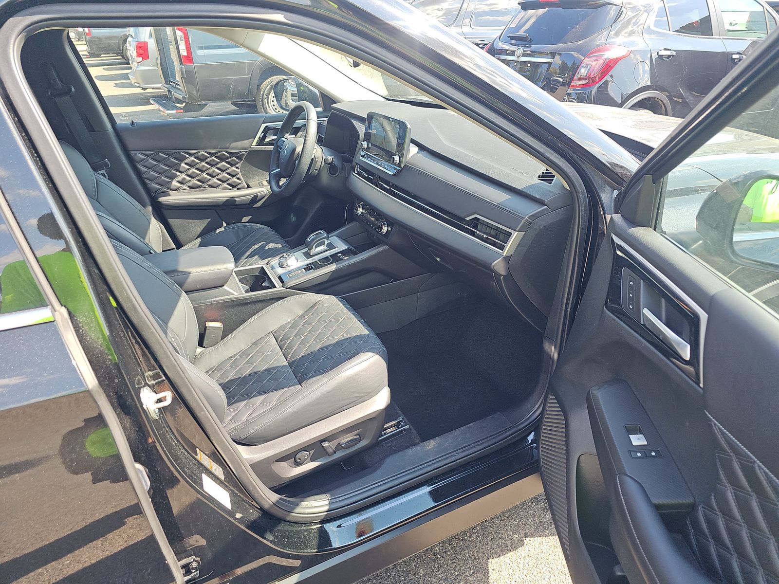 2023 Mitsubishi Outlander PHEV SEL AWD