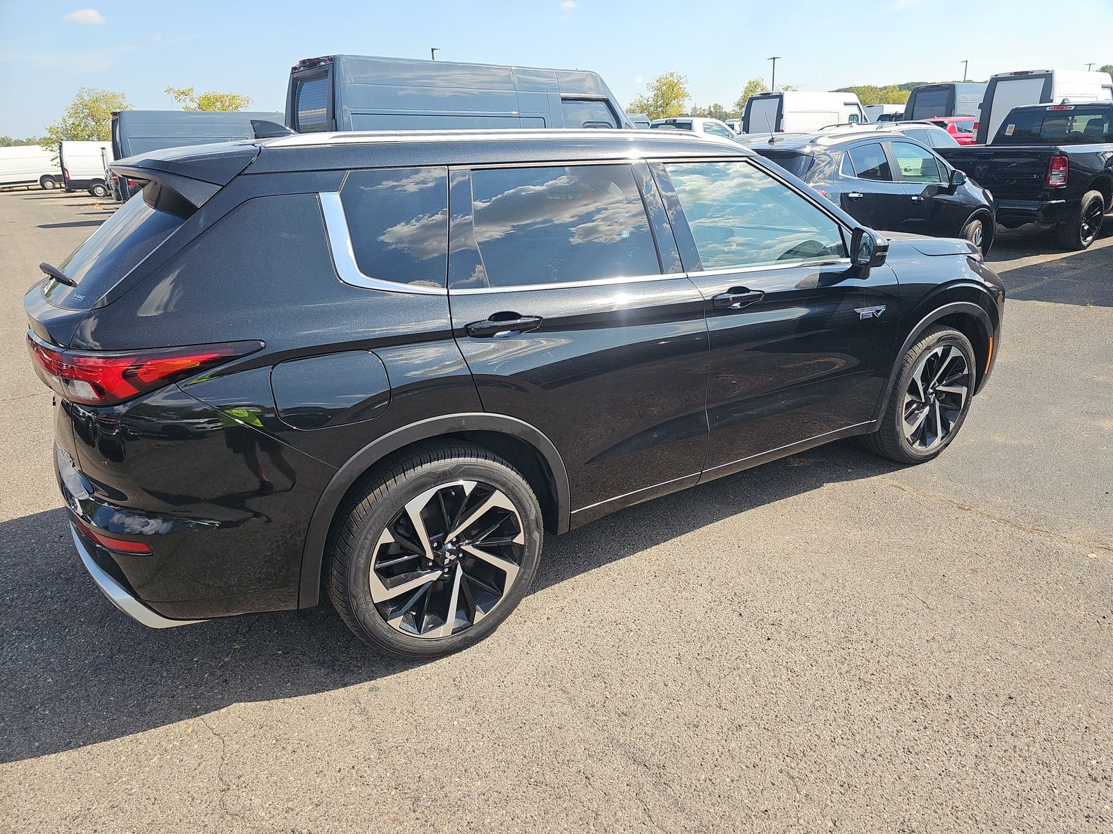 2023 Mitsubishi Outlander PHEV SEL AWD